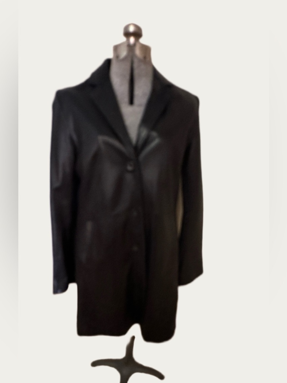 Vintage Banana Republic    Black Leather Large Women's Pea-Coat.